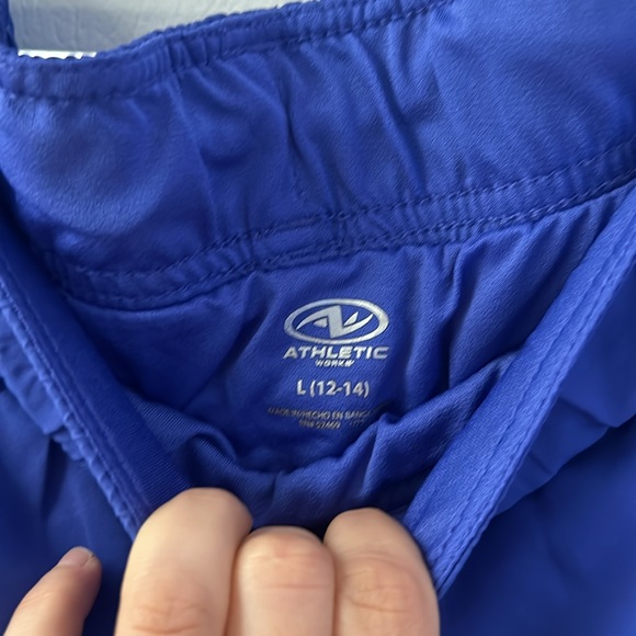 Athletic shorts - Picture 3 of 4